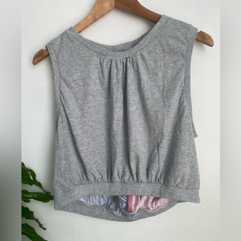 Split back sleeveless knit